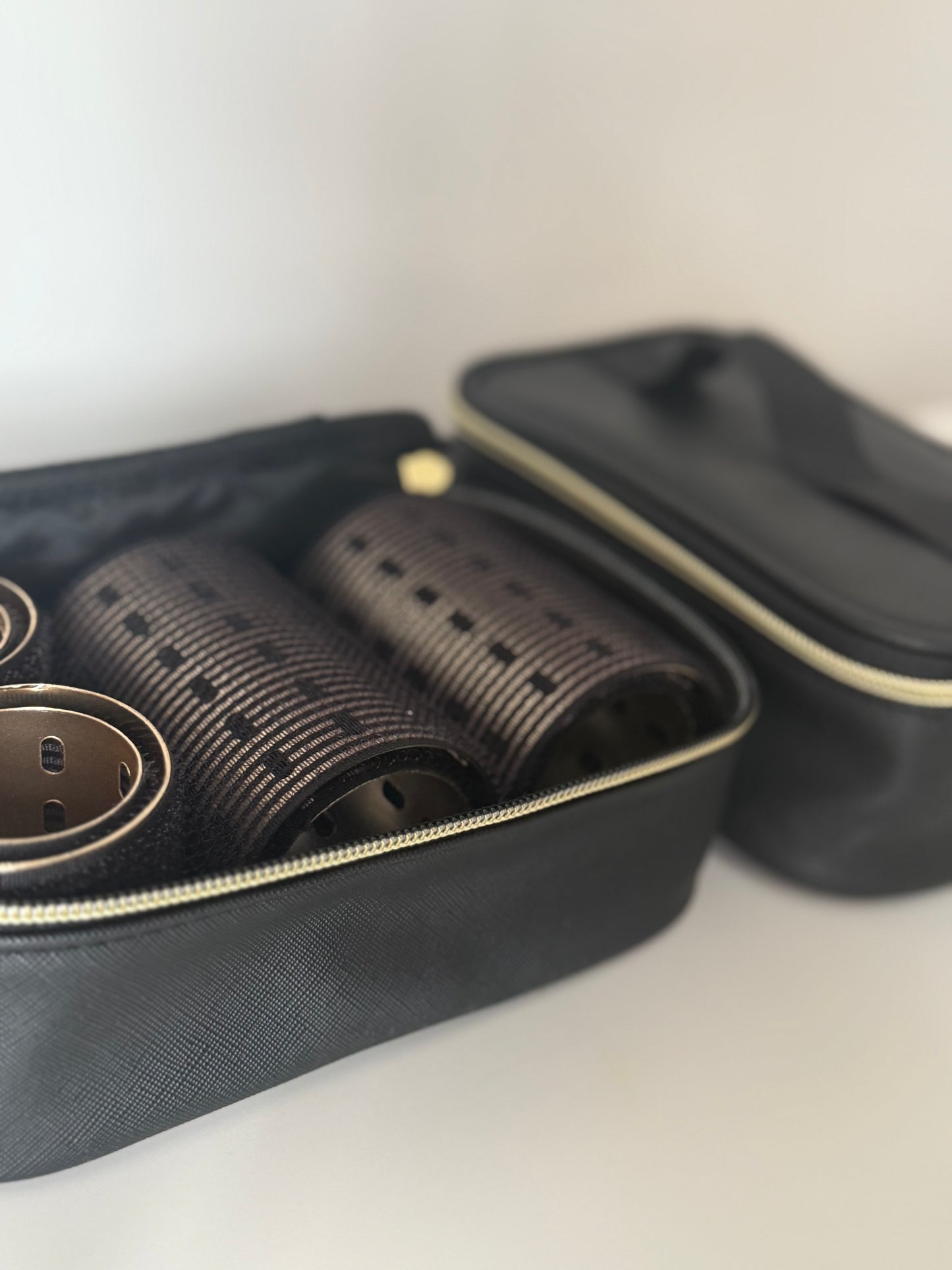 Premium Roller Bag Black